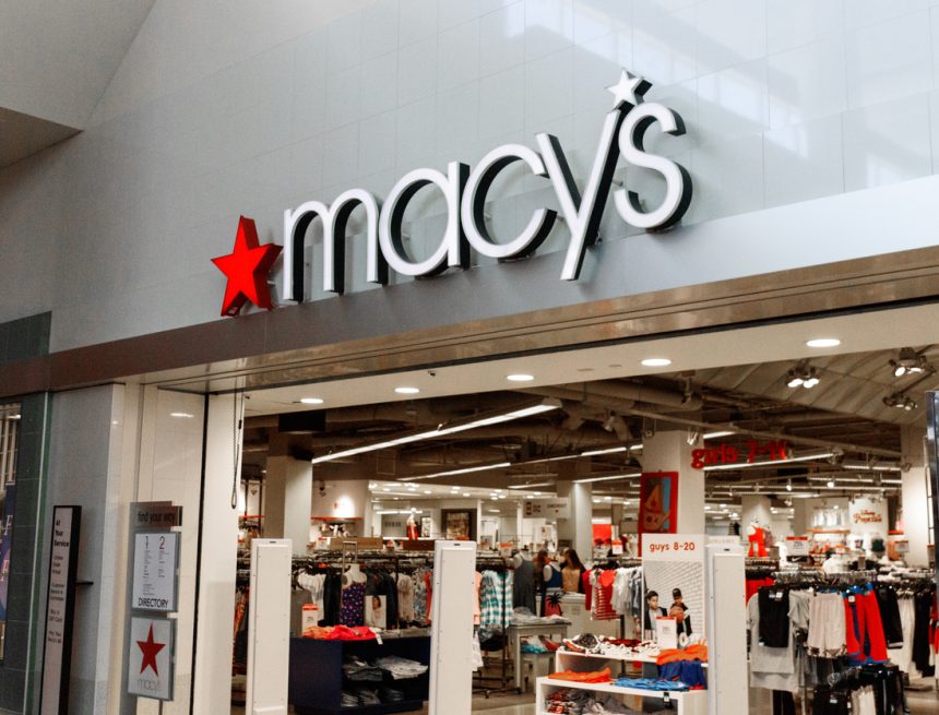 Macy's mall location. Macys plans to continue closing stores IV Опрос показал, что масштаб воровства во многих розничных сетях достиг критического уровня