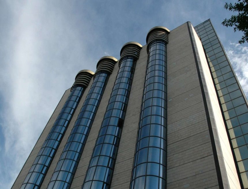 027866_0_0_2001_1125_2072x0_60_0_0_53ba6a4da40eaa9a23d81ebfbcbe8bea Центробанк прогнозирует рост трансграничных переводов в Узбекистан до $20 млрд к 2027 году