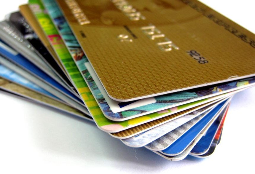 PayCardsKZ900 Kaspi Bank и Home Credit Bank приостановили выдачу карт нерезидентам