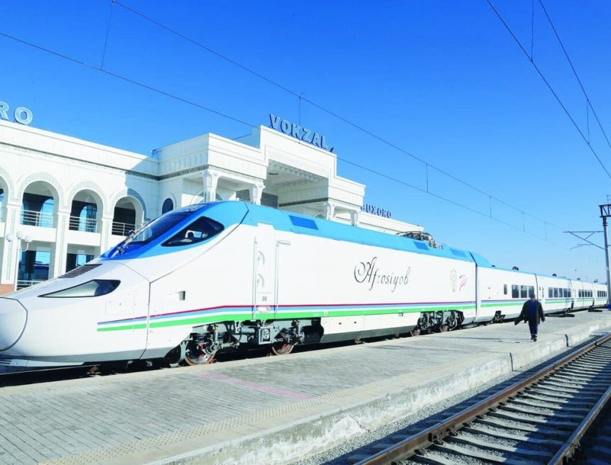 С февраля в Узбекистане поднимут цены на билеты на поезда