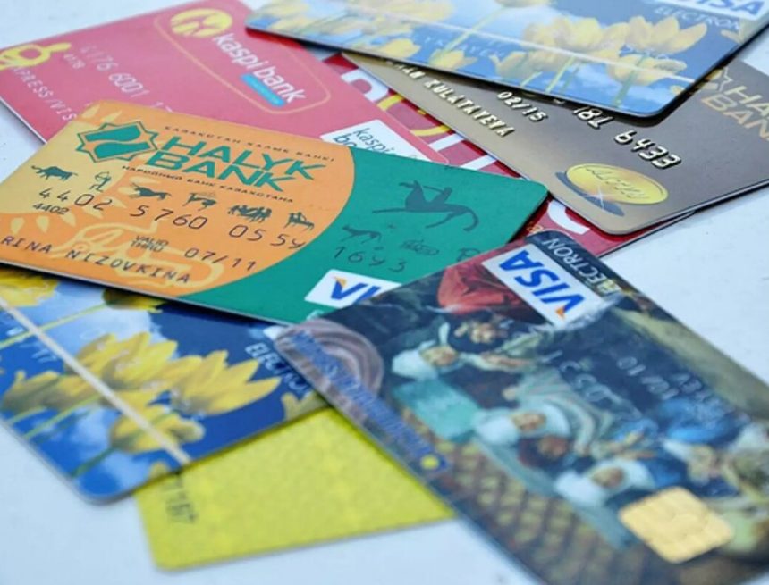 Halyk Bank и Kaspi Bank возобновили выпуск карт для нерезидентов