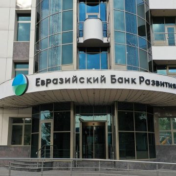 Президент Узбекистана одобрил вступление страны в ЕАБР