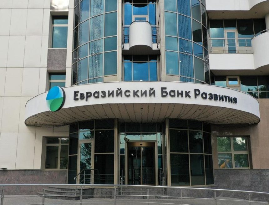 Президент Узбекистана одобрил вступление страны в ЕАБР