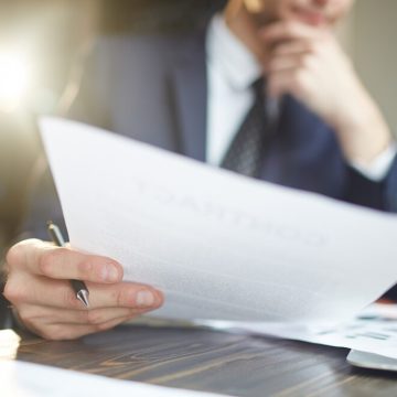 business-analytic-working-with-documents_1098-15947 (2) В Казахстане предложили пересмотреть основания для раскрытия банковской тайны