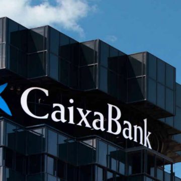 CaixaBank начал предоставлять мгновенные трансграничные переводы через мобильное приложение
