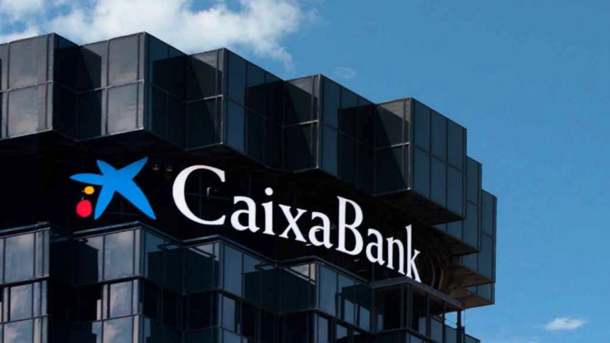 CaixaBank начал предоставлять мгновенные трансграничные переводы через мобильное приложение