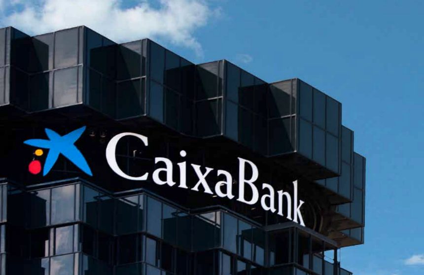 CaixaBank начал предоставлять мгновенные трансграничные переводы через мобильное приложение
