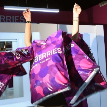 Wildberries: казахстанцы в сентябре чаще всего заказывали тёплые вещи и обувь