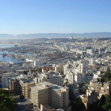 В Алжире планируют полностью отказаться от использования наличности к 2028 году