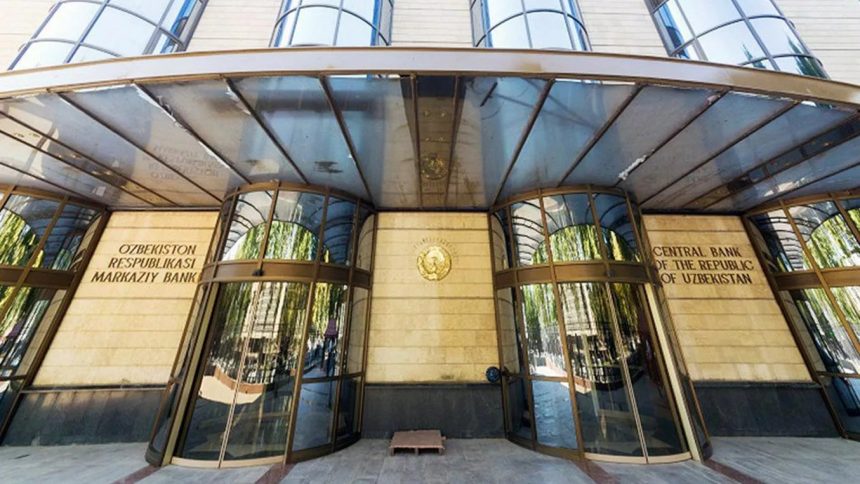 В Узбекистане подростки смогут самостоятельно оформлять банковские карты с 14 лет, ЦБ вводит социальные и бизнес-карты