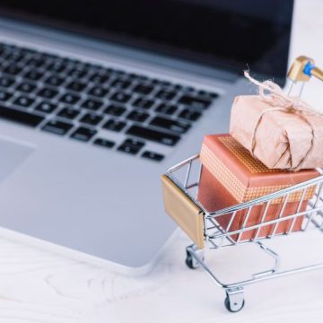 В реестр Налогового комитета Узбекистана вошли 100 маркетплейсов, из них 25 — в этом году