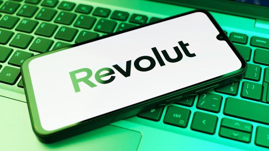 Оценка Revolut выросла до $75 млрд — финтех стал самым дорогим стартапом Европы
