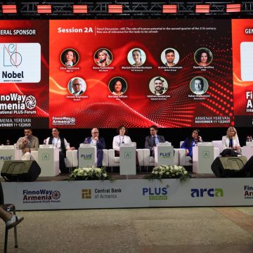 Кто потеряет работу первым: не люди, а те, кто не умеет работать с ИИ