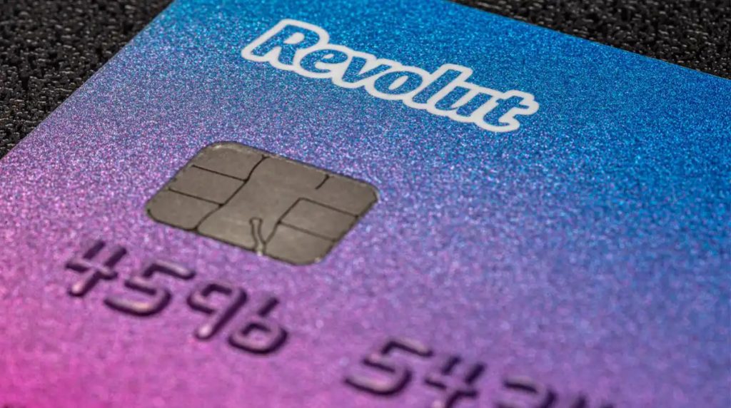 Revolut перестал принимать пополнения из Центральной Азии: эксперт объясняет причины