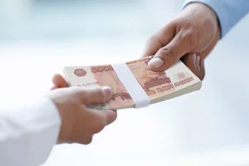 i-2025-12-03T100535.565 В Кыргызстане вводят комиссию до 1,5% на получение рублевых переводов