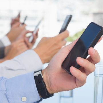 В Узбекистане запретили подключать платные услуги на SIM-картах без согласия абонента