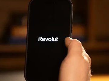 i-2026-01-17T124643.332 Revolut запускает защиту от звонков мошенников с подменой личности