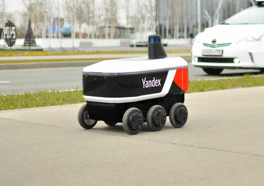 orig1 «Яндекс» готовится к массовому выпуску роботов-доставщиков четвертого поколения