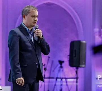 i (7) Шухратбек Курбанов ушел с должности советника председателя TBC Bank Uzbekistan