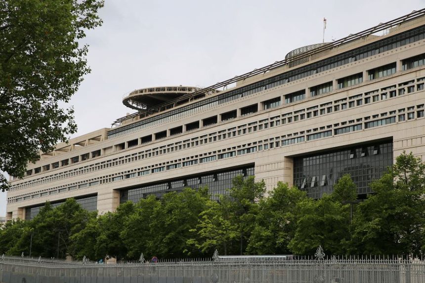 Глава Минфина Франции призвал увеличить выпуск евро-стейблкоинов против доминирования США