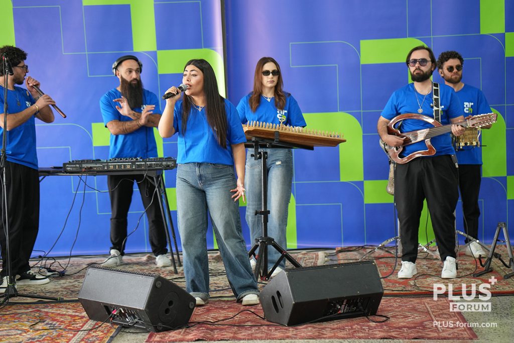 Вечерняя программа